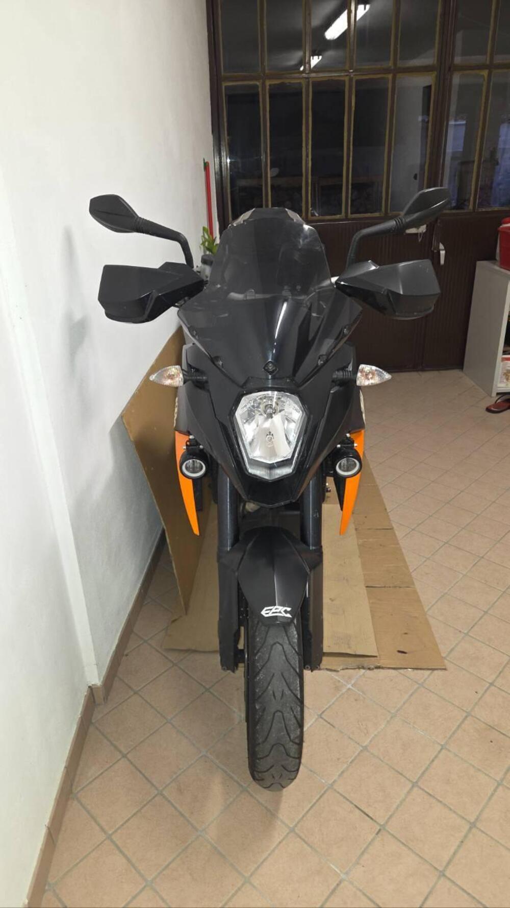 KTM 990 Supermoto T (2009 - 11) (6)