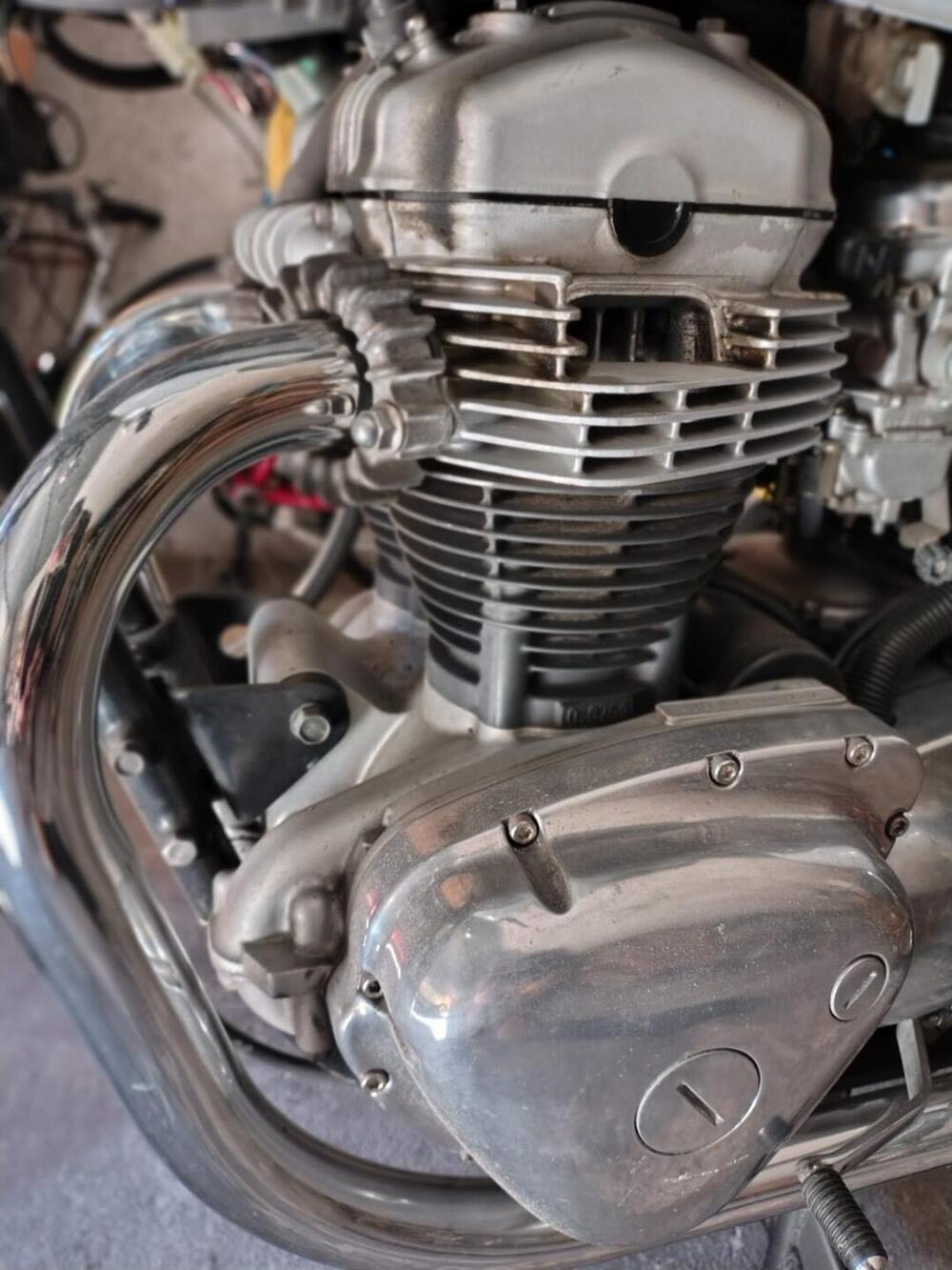 Kawasaki W 650 (1999 - 00) (12)