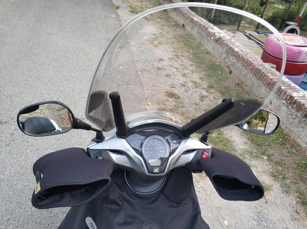 Honda SH 300 i ABS (2016 - 20) (2)