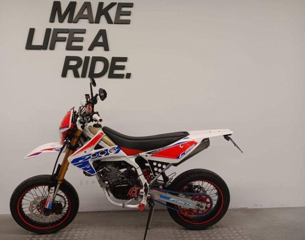 Fantic Motor Motard 125 M Performance 4t (2017) (2)