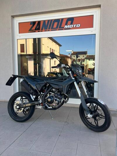 Betamotor RR 125 4T Motard T - X Special Edition (2025 - 26) nuova