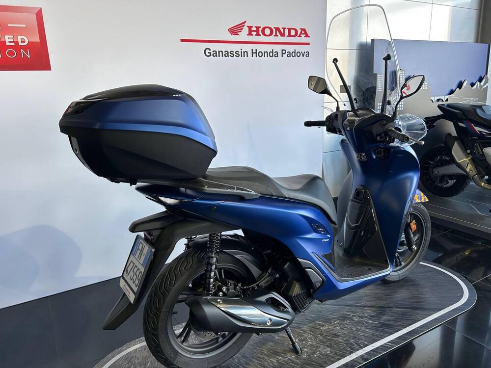 Honda SH 150i (2024 - 25) (2)