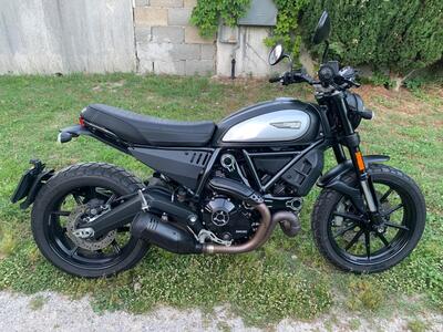 Ducati Scrambler 800 Icon Dark (2021 - 22) usata