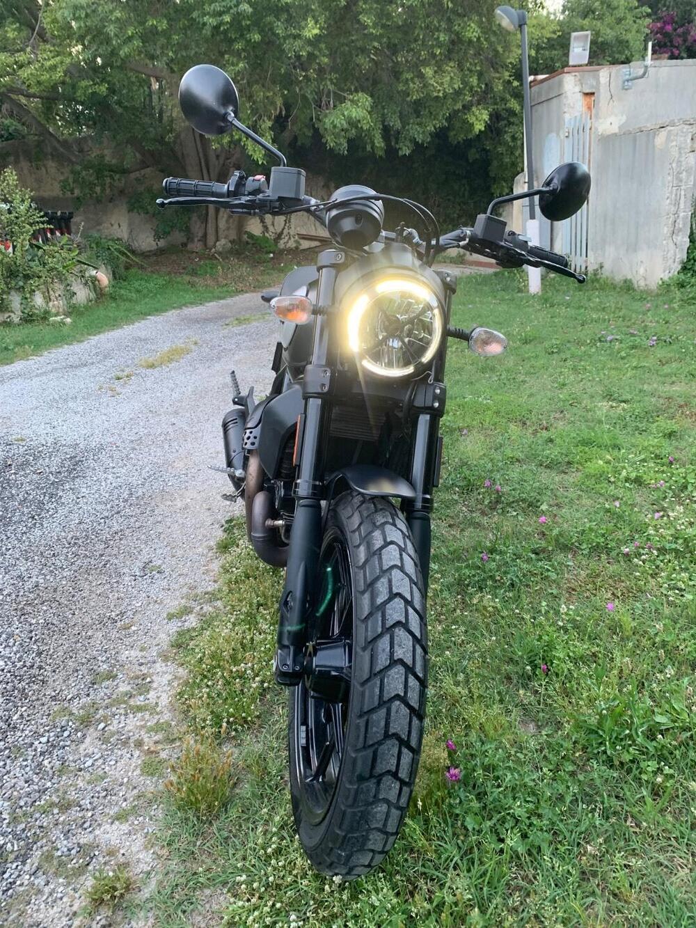 Ducati Scrambler 800 Icon Dark (2021 - 22) (4)