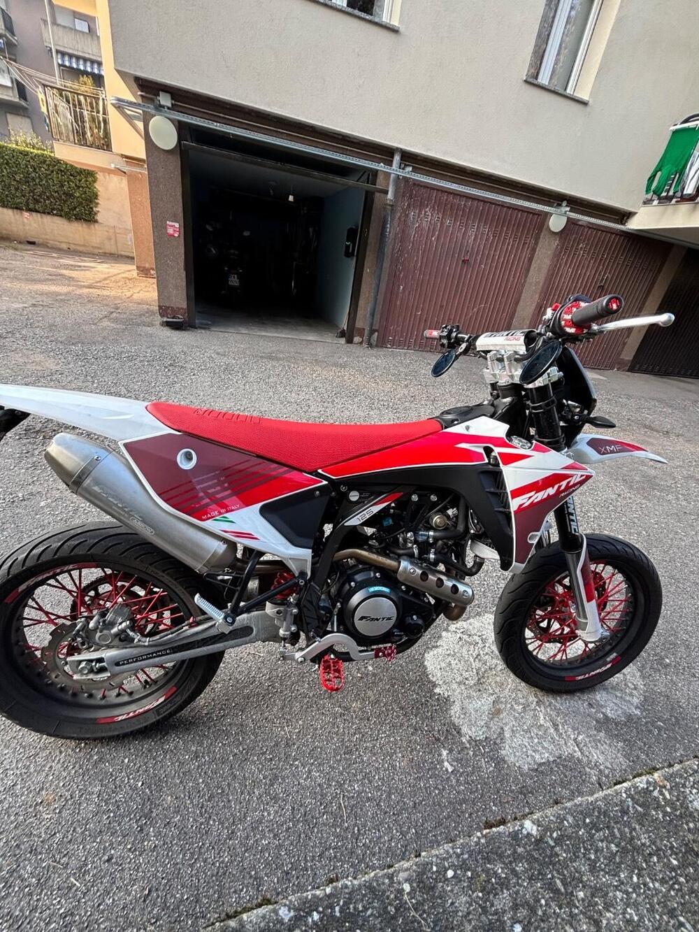 Fantic Motor XMF 125 Motard Performance 4T (2023 - 24) (4)