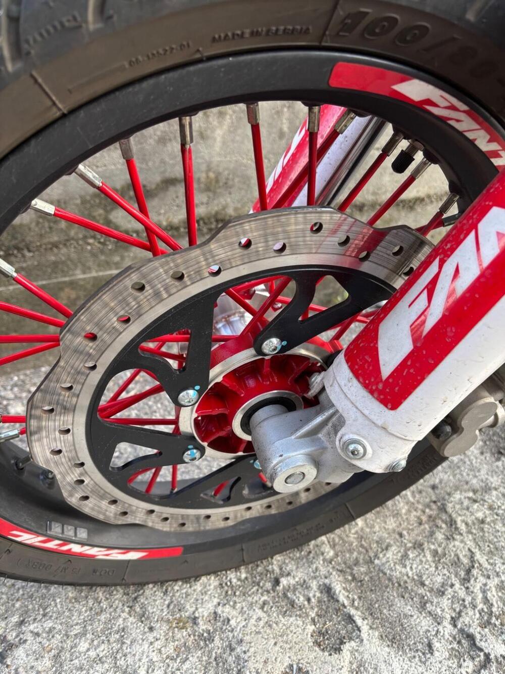 Fantic Motor XMF 125 Motard Performance 4T (2023 - 24) (5)