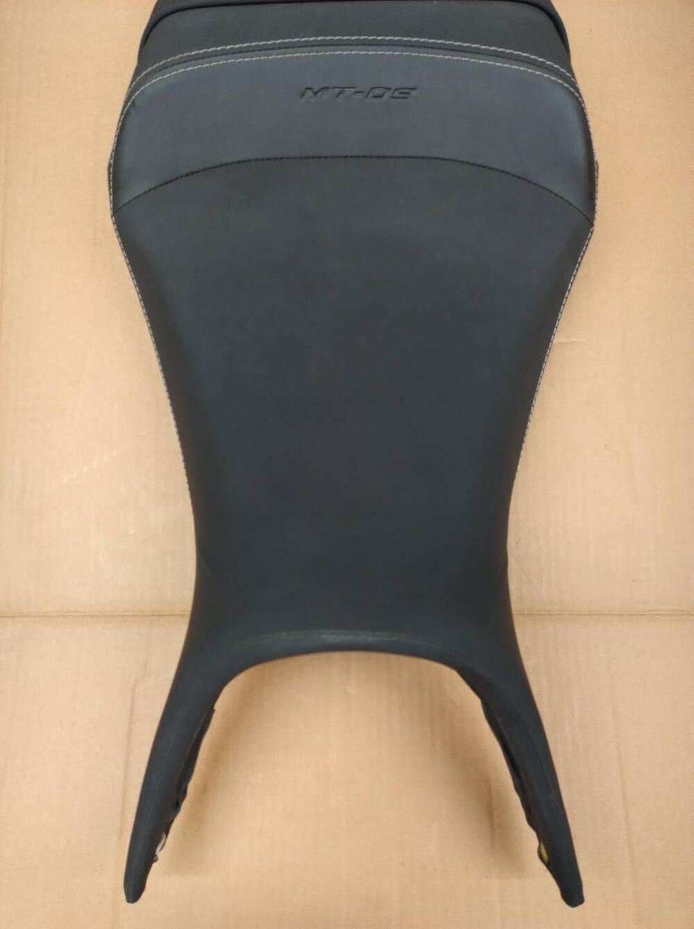 Sella Comfort Originale Yamaha MT-09 ‘17 → ‘20 (3)