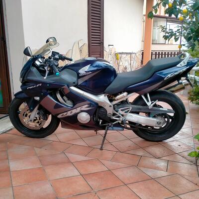 Honda CBR 600 F (2001 - 06) usata