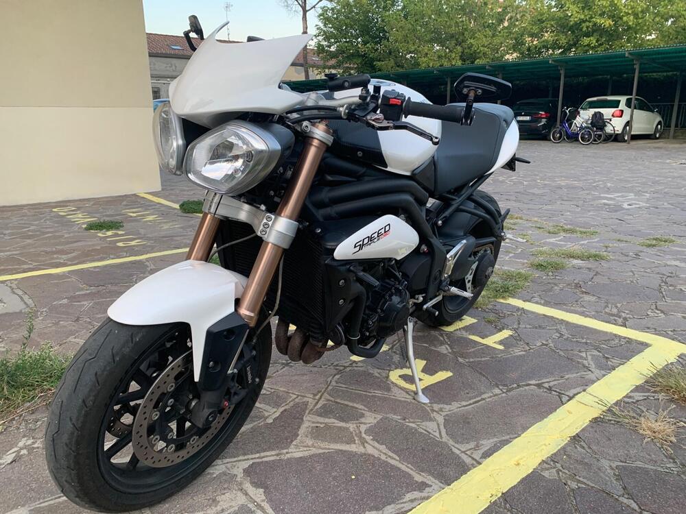 Triumph Speed Triple 1050 (2011 - 13) (4)