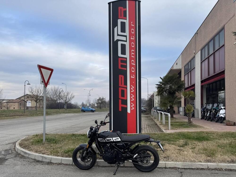 Brixton Motorcycles Crossfire 500 X (2021 - 26) (3)