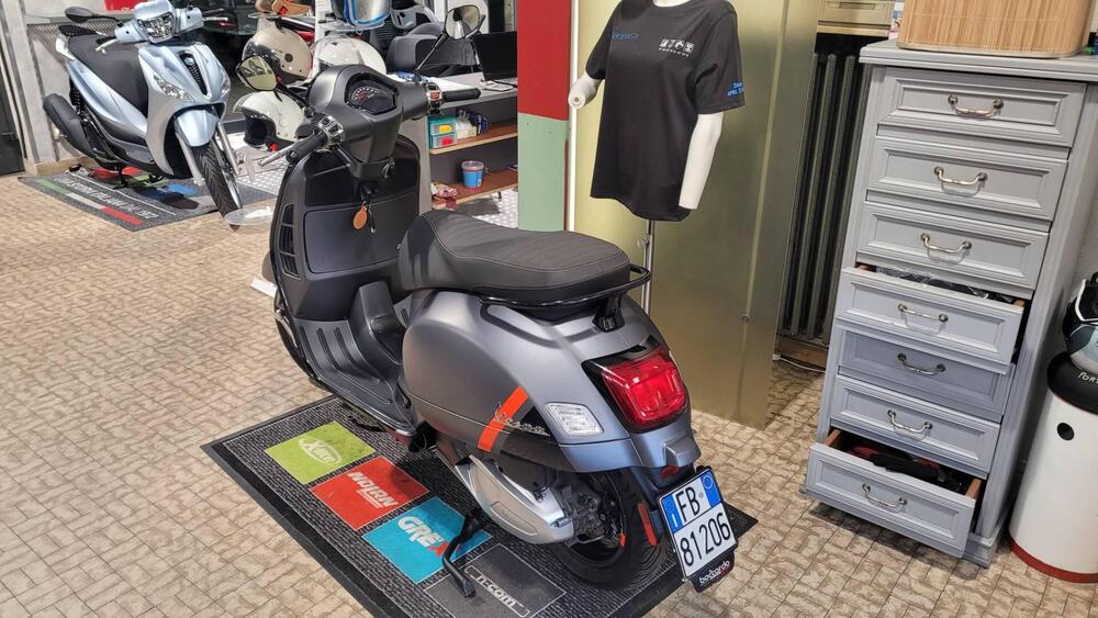 Vespa GTS 300 Super Sport (2023 - 24) (4)