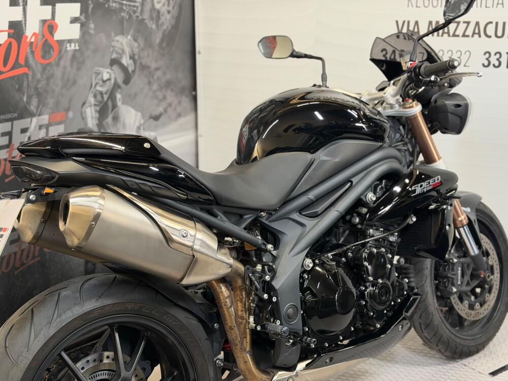 Triumph Speed Triple 1050 ABS (2011 - 15) (12)