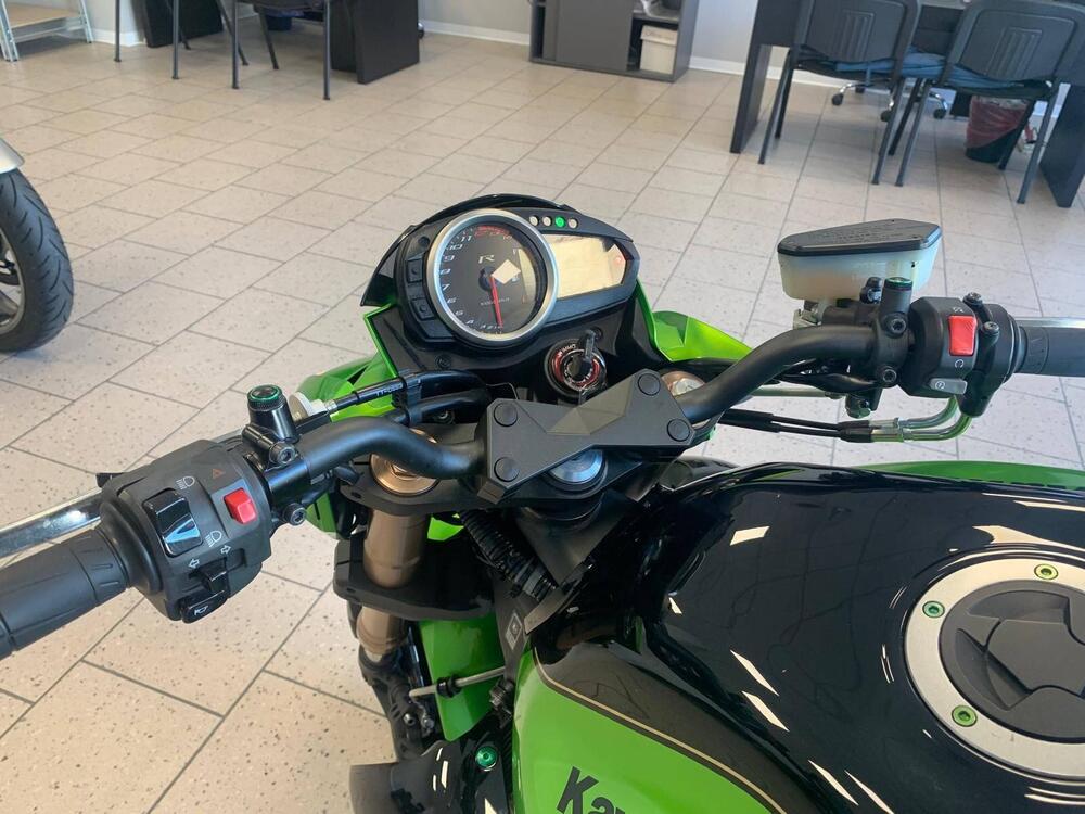 Kawasaki Z 750 R (2011 - 14) (6)