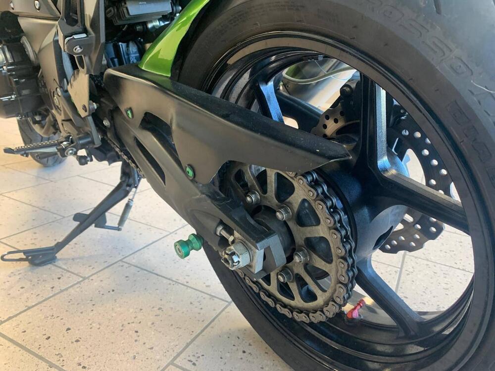 Kawasaki Z 750 R (2011 - 14) (10)