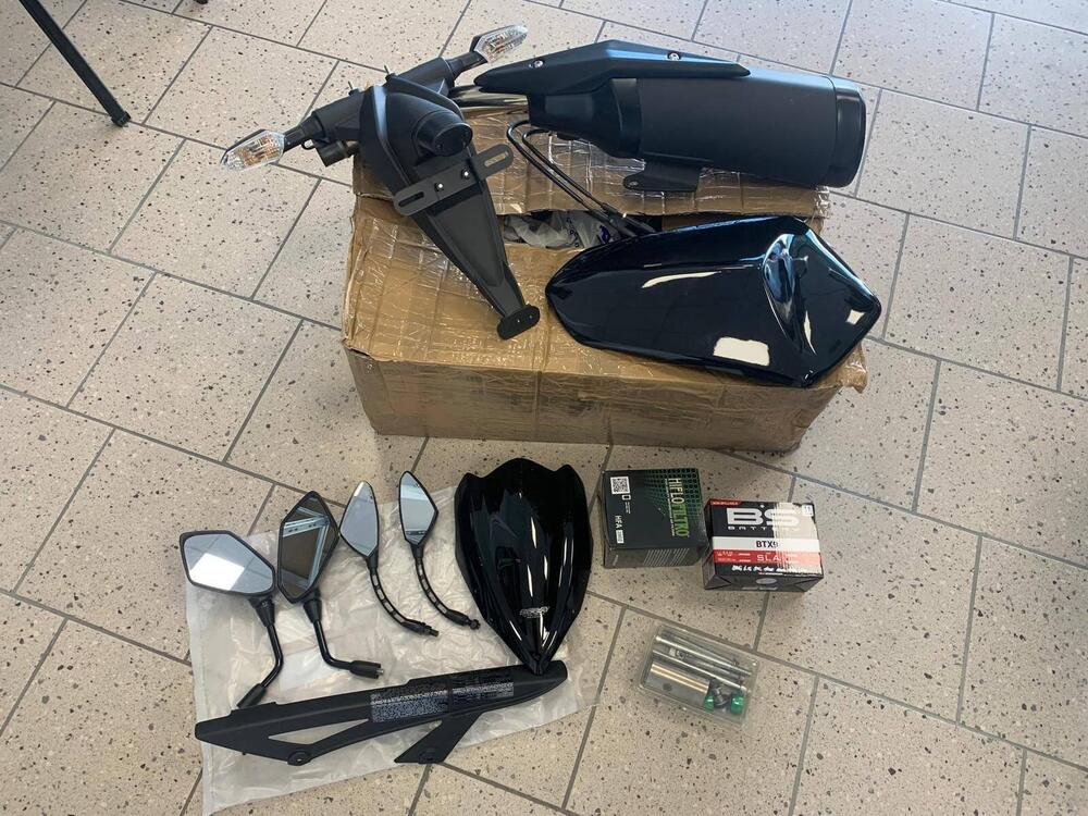 Kawasaki Z 750 R (2011 - 14) (14)