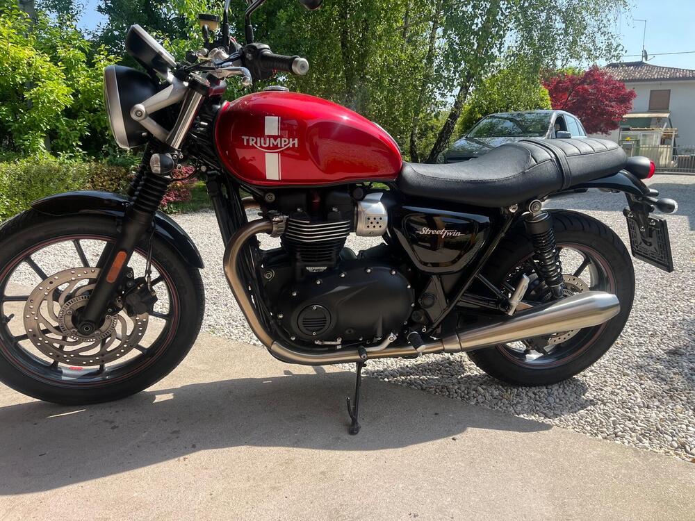 Triumph Street Twin 900 (2016)