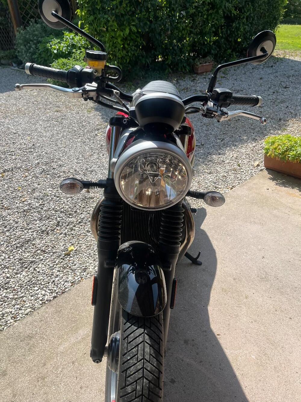 Triumph Street Twin 900 (2016) (3)