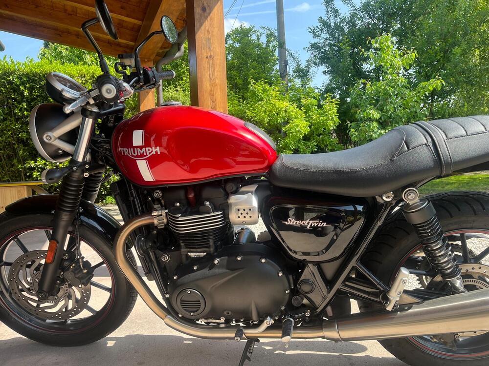 Triumph Street Twin 900 (2016) (5)