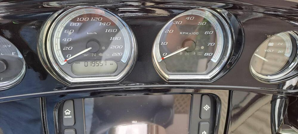 Harley-Davidson 1690 Electra Glide Ultra Limited (2014 - 15) - FLHTK (4)