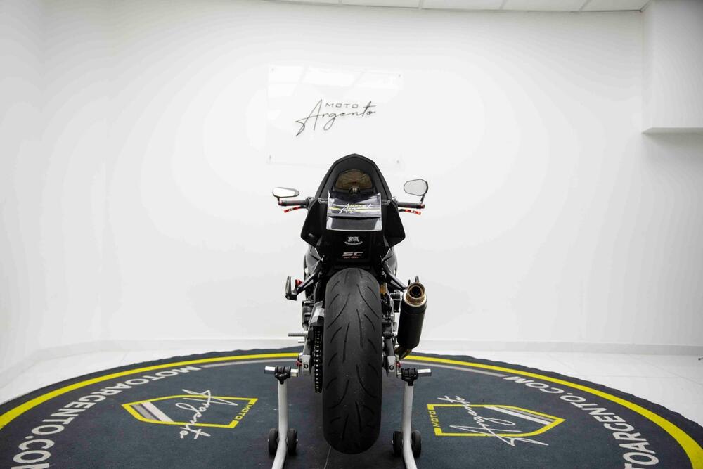 Suzuki GSR 750 Mat Black L.E. (2013 - 14) (4)