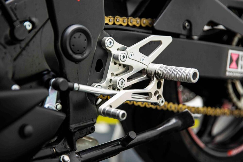 Suzuki GSR 750 Mat Black L.E. (2013 - 14) (12)