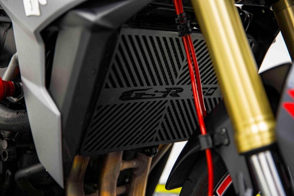 Suzuki GSR 750 Mat Black L.E. (2013 - 14) (16)