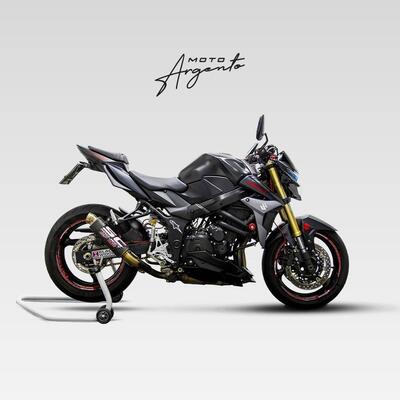 Suzuki GSR 750 Mat Black L.E. (2013 - 14) usata