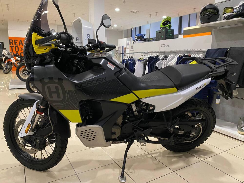 Husqvarna Norden 901 (2022 - 26) (2)