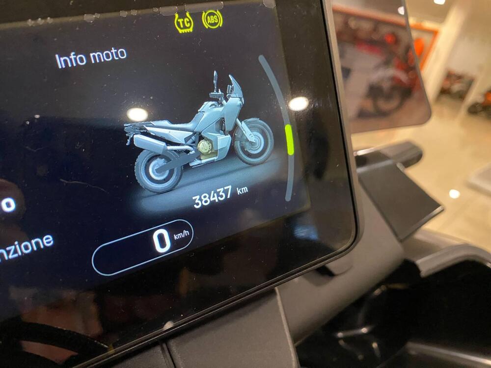 Husqvarna Norden 901 (2022 - 26) (4)