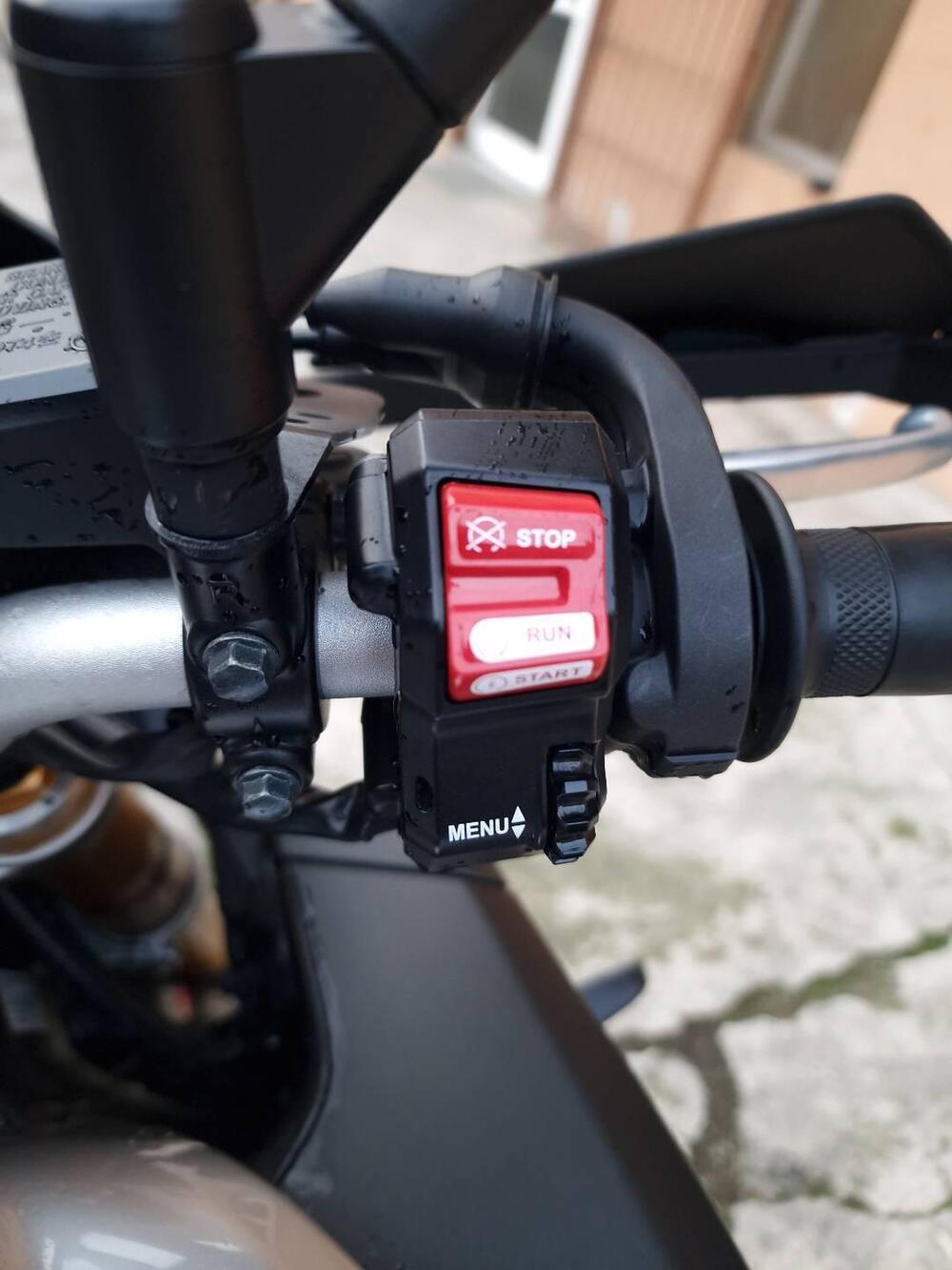 Yamaha MT-10 SP (2017 - 20) (11)