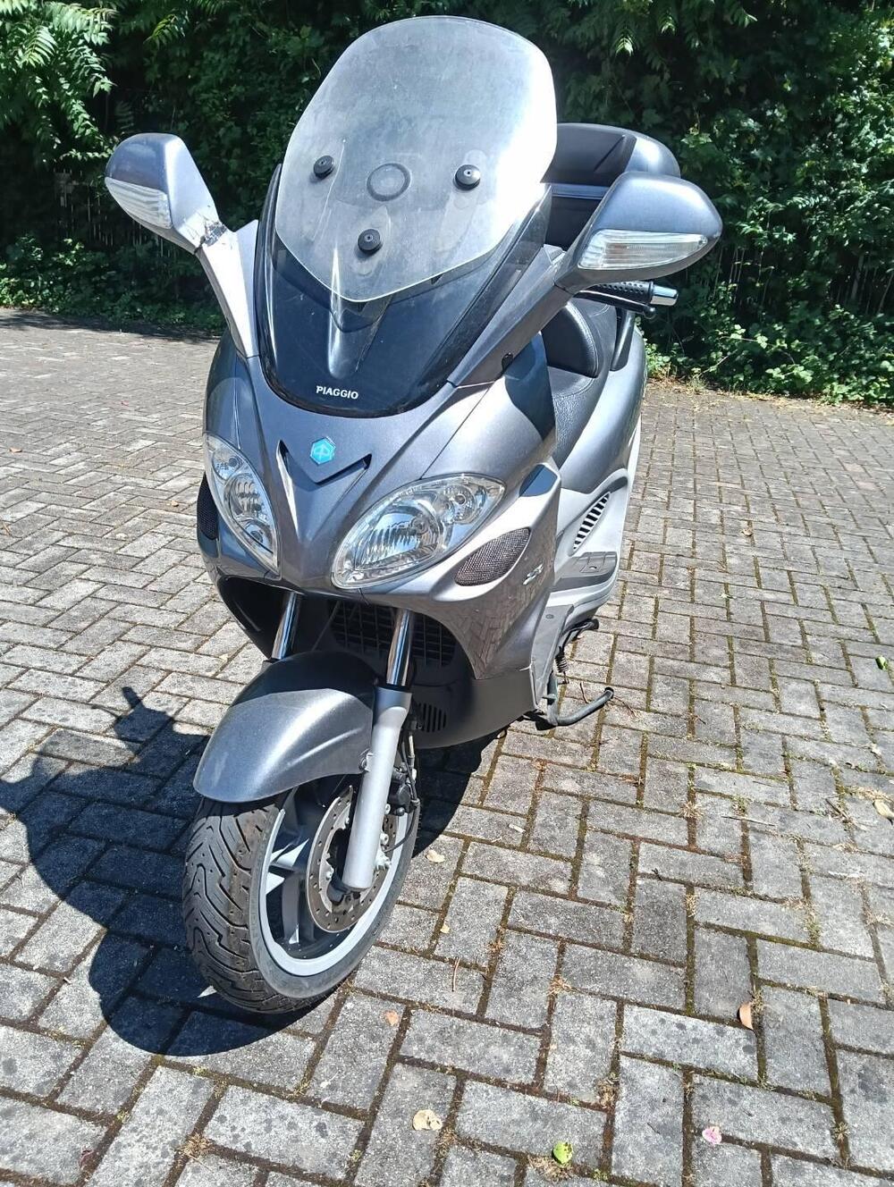 Piaggio X9 250 Evolution