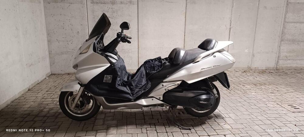 Honda Silver Wing 600 (2001 - 05) (2)