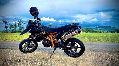 KTM 690 Supermoto usata