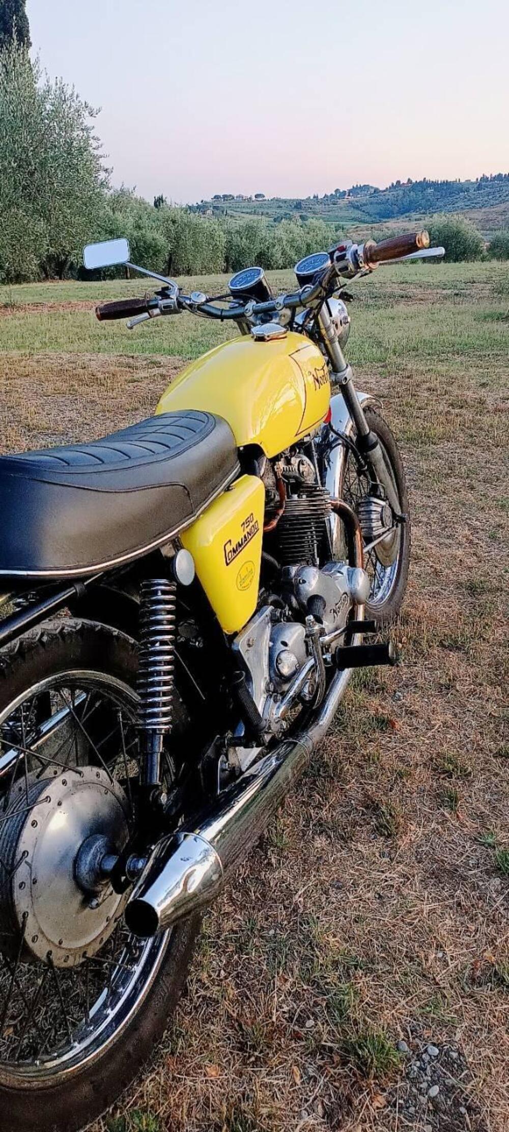 Norton Commando 750 Combact  (9)