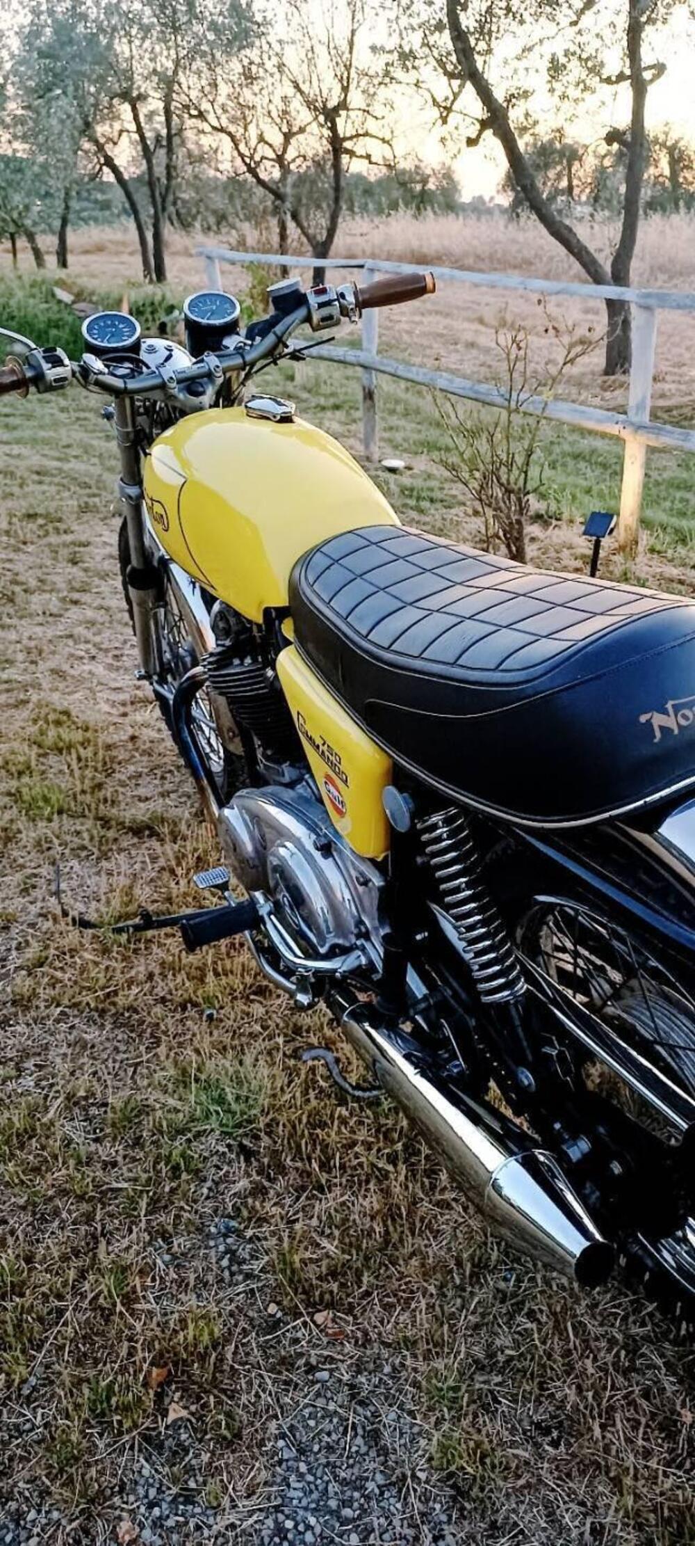 Norton Commando 750 Combact  (10)