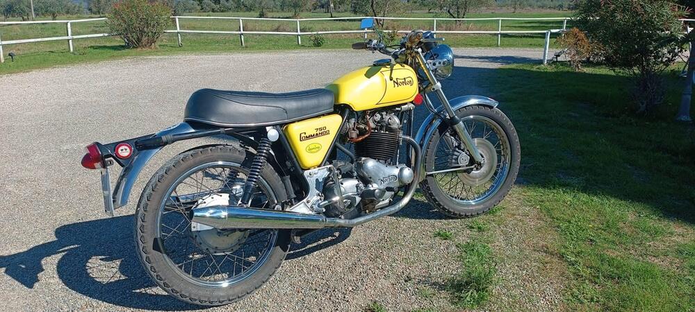 Norton Commando 750 Combact  (12)