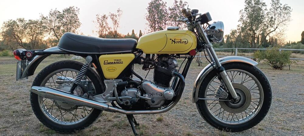 Norton Commando 750 Combact  (13)