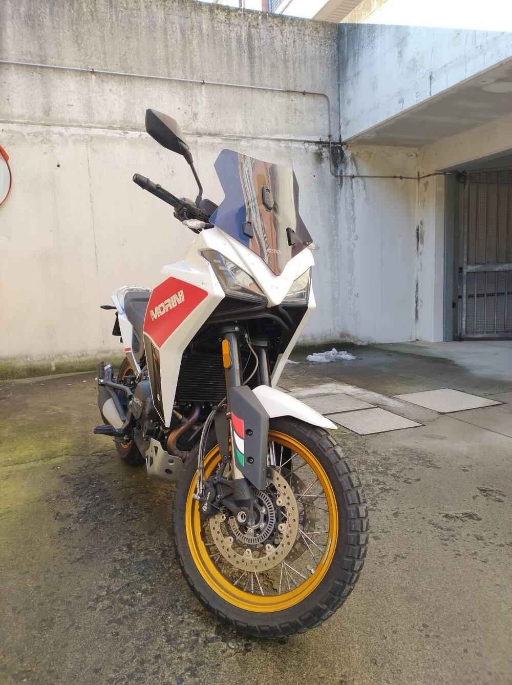 Moto Morini X-Cape 650 Gold Wheels Edition (2022 - 26) (2)