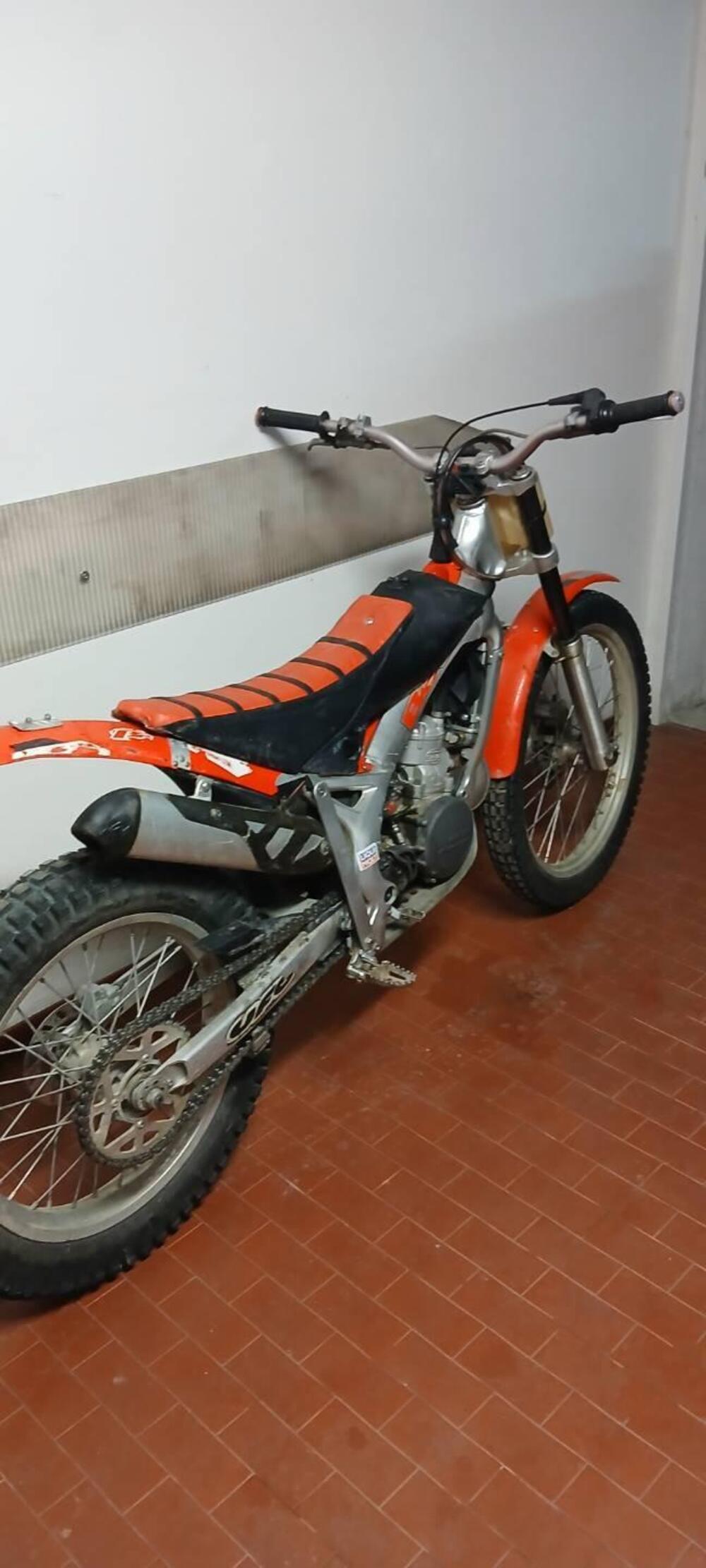 Betamotor REV-3 250 2t (2008 - 12) (3)