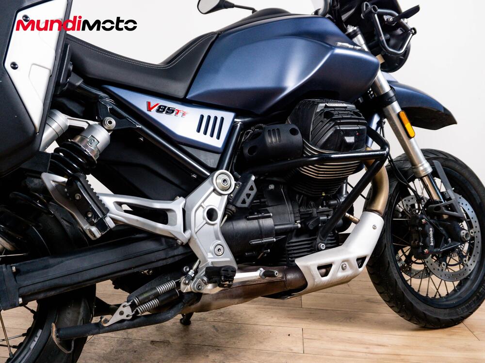 Moto Guzzi V85 TT (2024 - 26) (4)