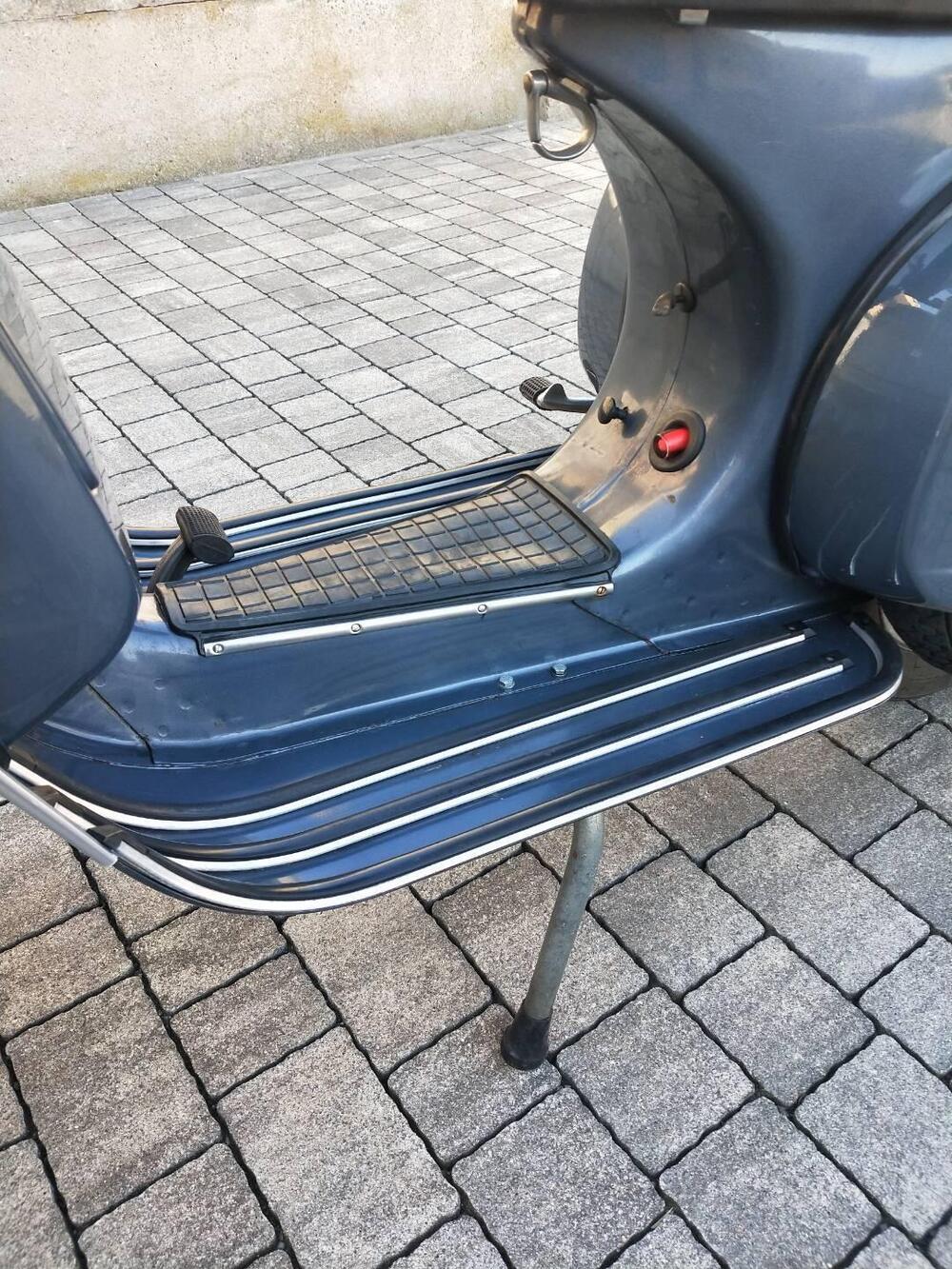 Piaggio Vespa P 200 E (4)