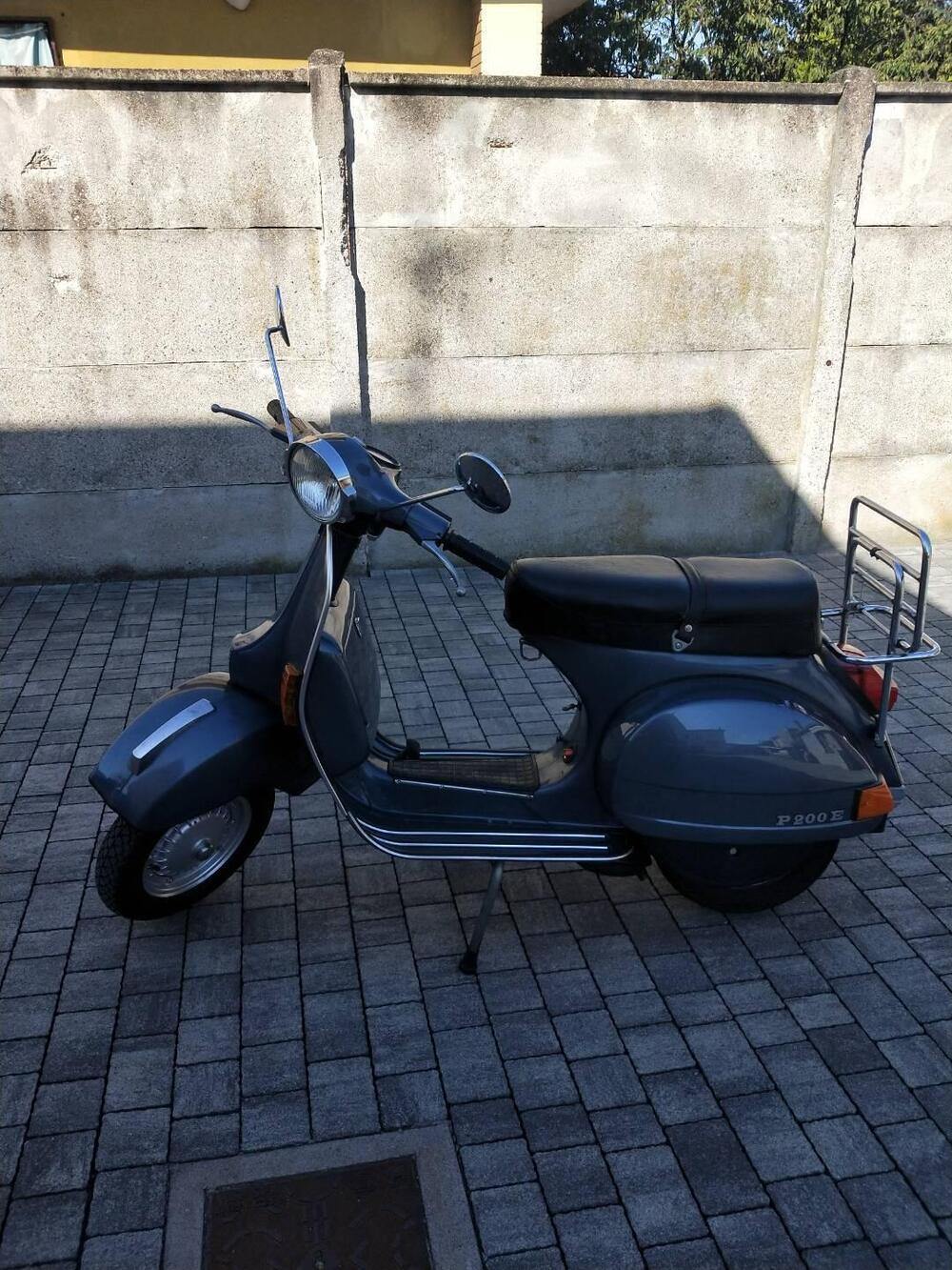 Piaggio Vespa P 200 E