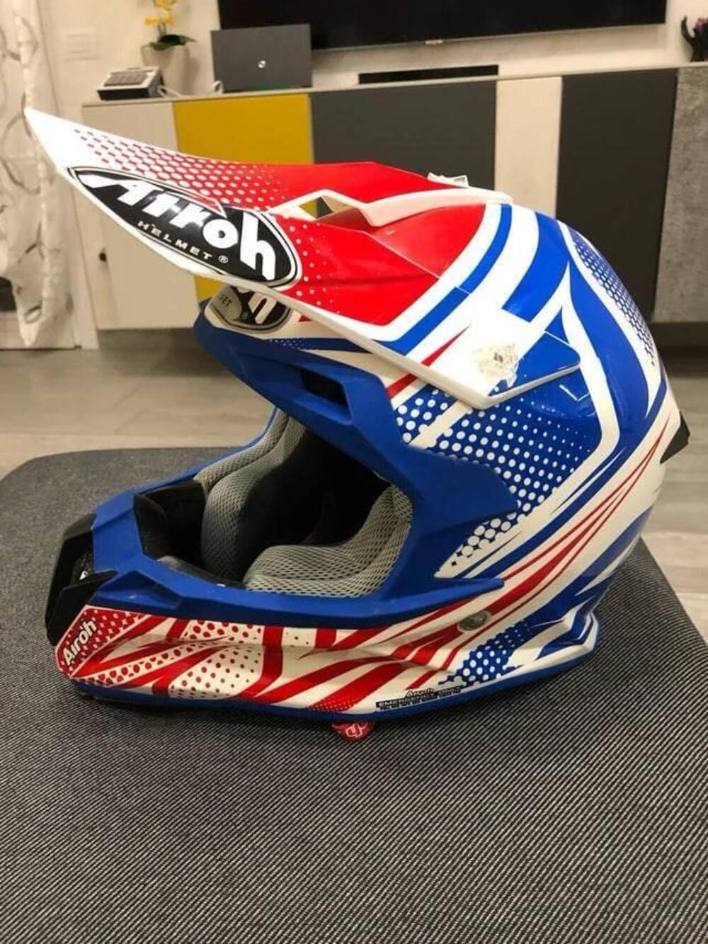 Casco Airoh Terminator 2.1 XS (2)