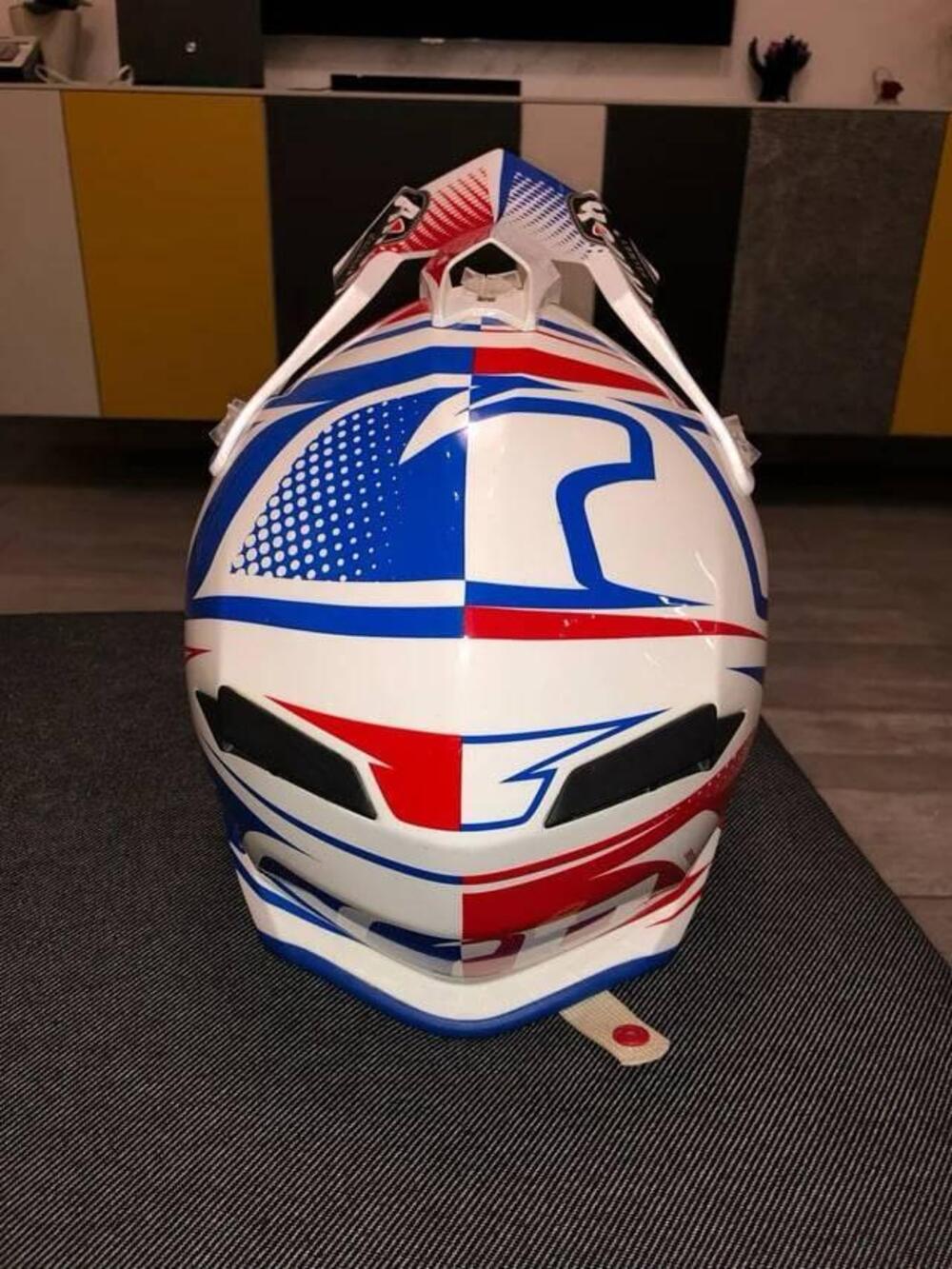 Casco Airoh Terminator 2.1 XS (4)
