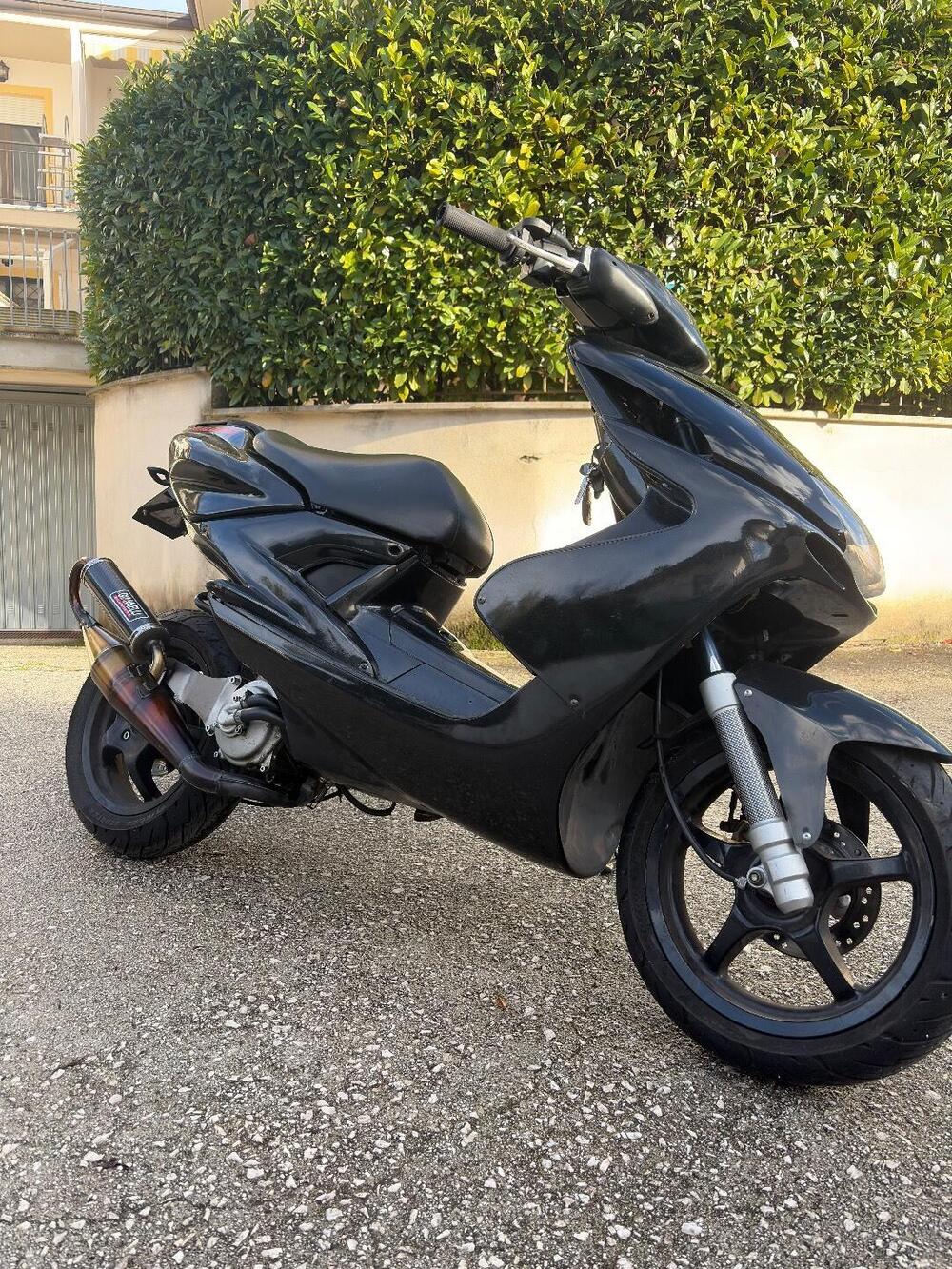 Yamaha Aerox 50 (1997 - 99) (2)