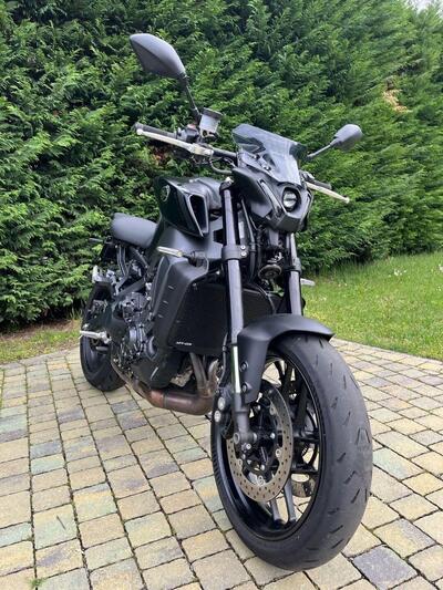 Yamaha MT-09 (2021 - 23) usata
