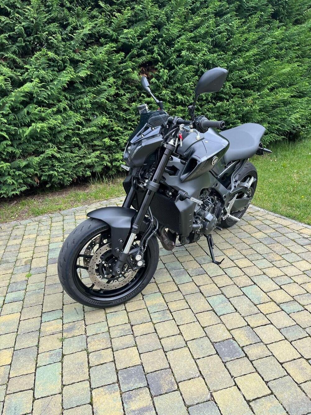 Yamaha MT-09 (2021 - 23) (2)