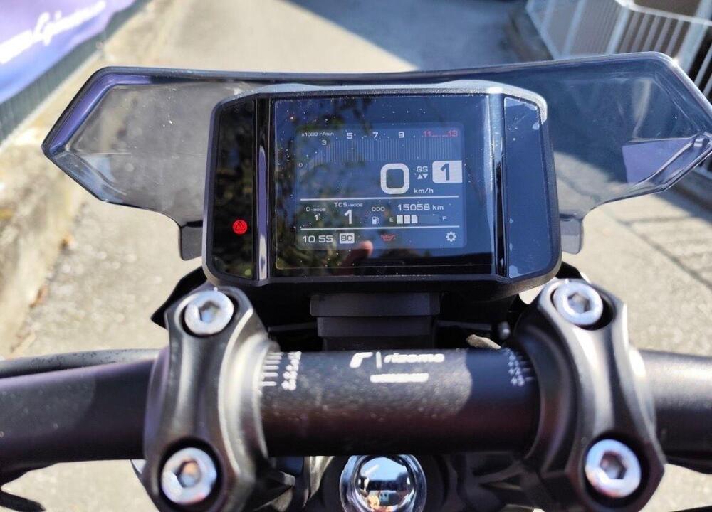 Yamaha MT-09 (2021 - 23) (10)