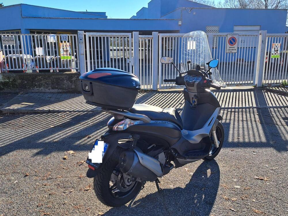 Piaggio Beverly 350 SportTouring ie ABS (2011 - 17) (4)