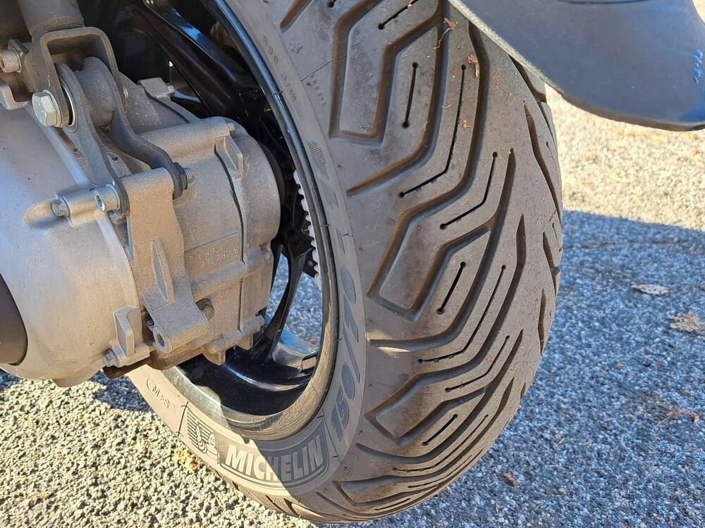 Piaggio Beverly 350 SportTouring ie ABS (2011 - 17) (8)